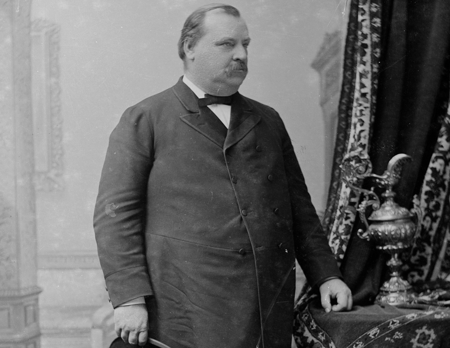 grover cleveland weight